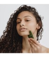 Produktbild 6 von 6, Zoë Ayla Gua Sha Therapy Gesicht Roll-On