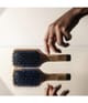 Produktbild 3 von 5, Hair Rituel by Sisley The Pocket Brush Paddlebürste