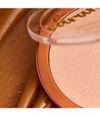 Produktbild 3 von 5, essence caramelted Highlighter