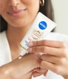 Produktbillede 5 af 6, NIVEA Luminous Håndserum