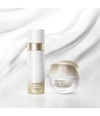 Productafbeelding 3 van 3, Sensai Absolute Silk Gezichtsemulsie