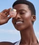 Produktbillede 4 af 6, KORA Organics Kakadu Plum Øjencreme