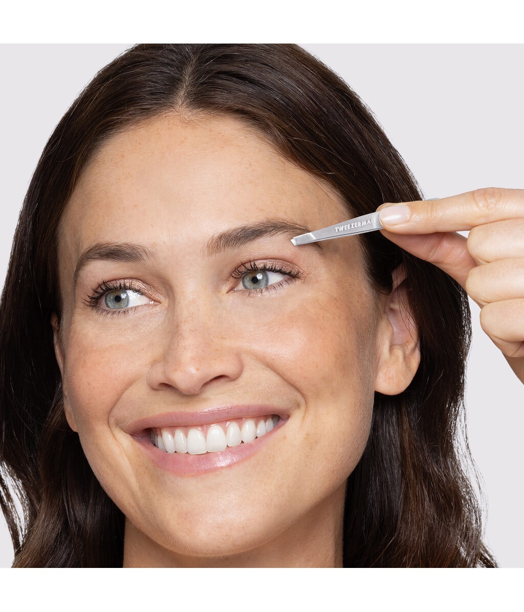 Набор для бровей Tweezerman Mini Slant Tweezer & Brow Razor Set, пинцет и бритва — фото 4