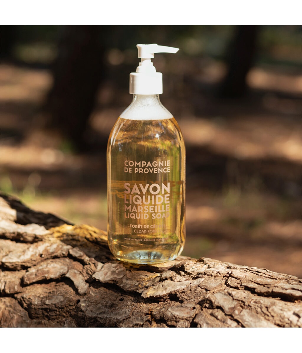 Жидкое мыло La Compagnie de Provence Savon Liquide Marseille Cedar Forest, древесный, 495 мл — фото 2