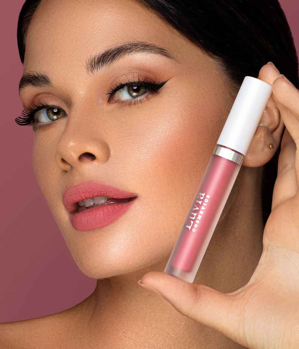 Жидкая помада Luvia Liquid Lipstick Matte матовая, стойкая, оттенок Pure Berry — фото 4