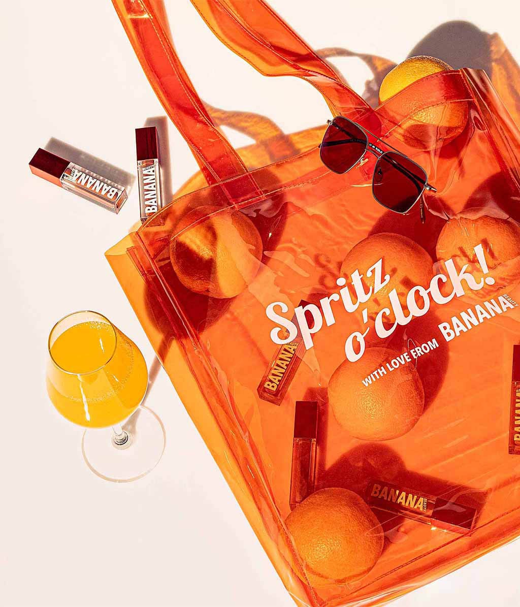 Масло для губ Banana Beauty Spritz o'clock Plumping Lip Gloil, масло-блеск с эффектом объёма, бесцветное, 5 мл — фото 2
