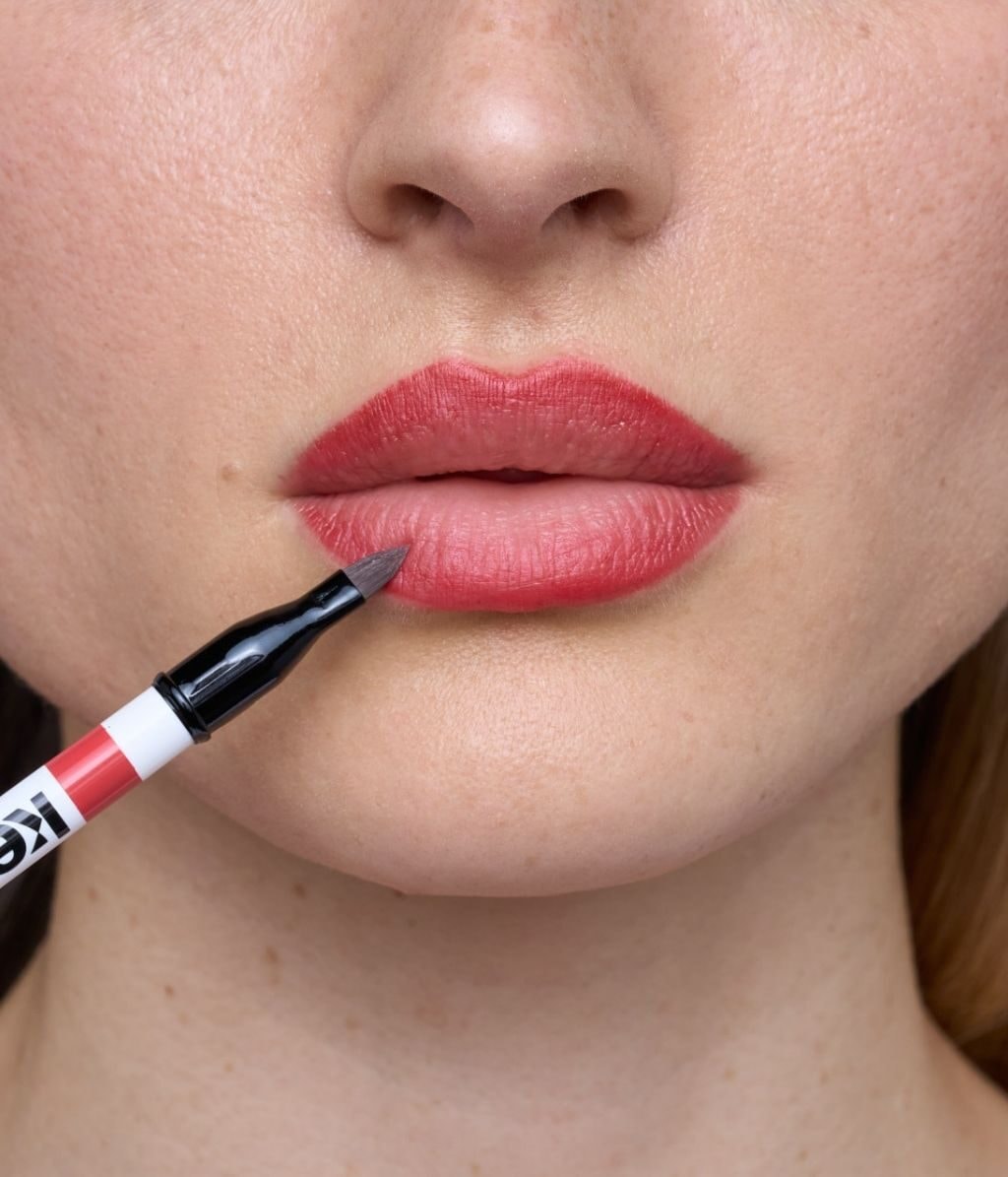 Карандаш для губ Kess Berlin Soft Shape Lip Liner водостойкий, матовый, оттенок Soft Red, 0,35 г — фото 3