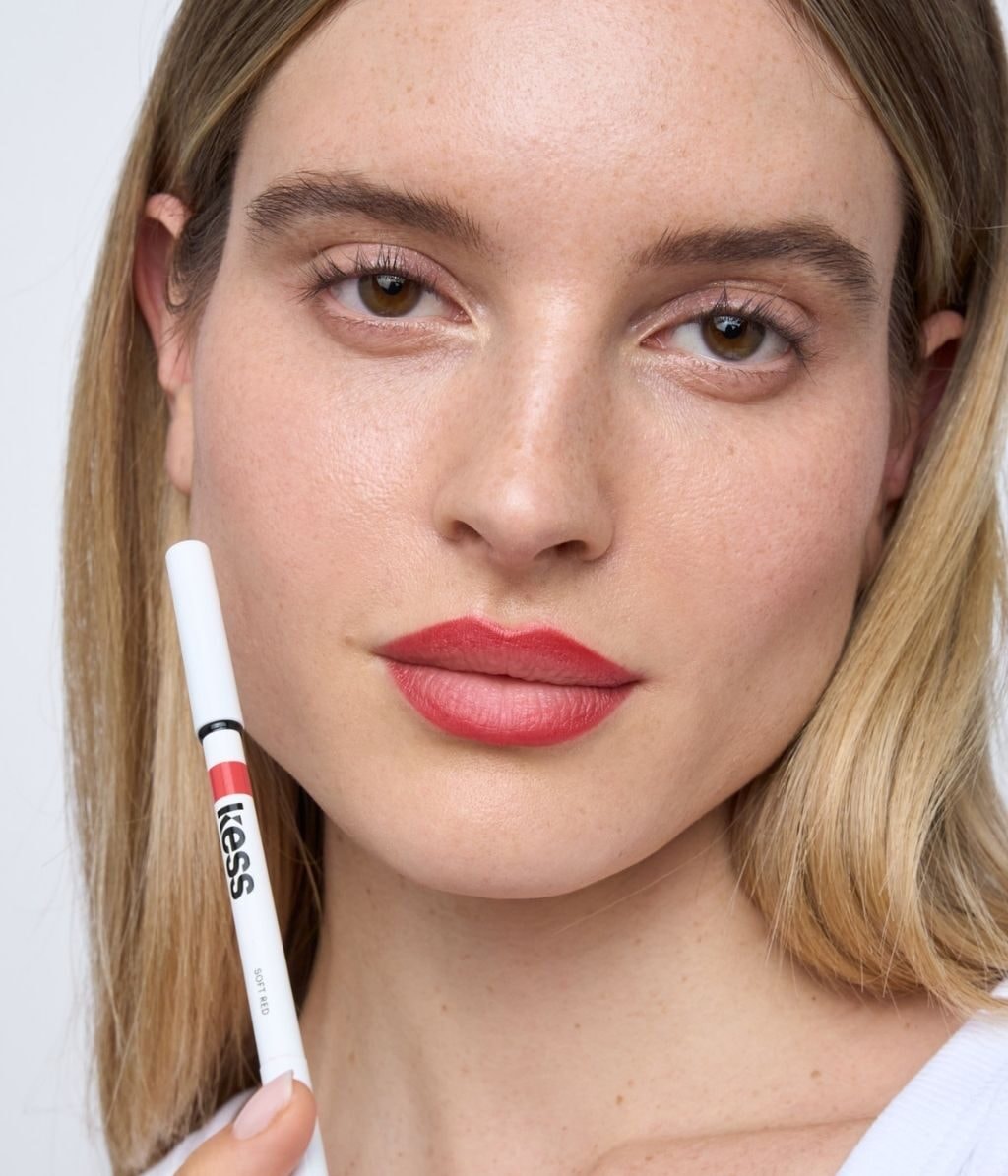 Карандаш для губ Kess Berlin Soft Shape Lip Liner водостойкий, матовый, оттенок Soft Red, 0,35 г — фото 5