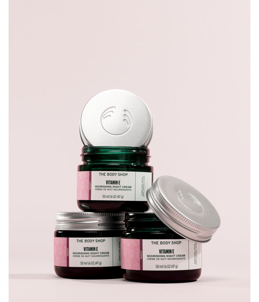 Ночной крем для лица The Body Shop Vitamin E Nourishing Night Cream увлажняющий, с витамином E, 50 мл — фото 2