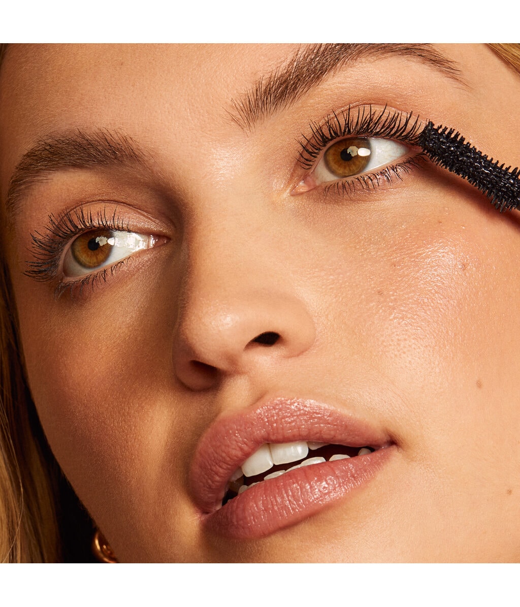 Тушь для ресниц ILIA Fullest Volumizing Mascara с эффектом объёма, мини, оттенок Black, 3 г — фото 5