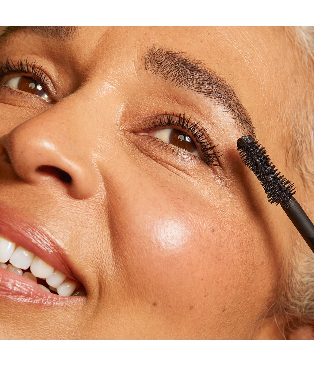 Тушь для ресниц ILIA Fullest Volumizing Mascara с эффектом объёма, мини, оттенок Black, 3 г — фото 6