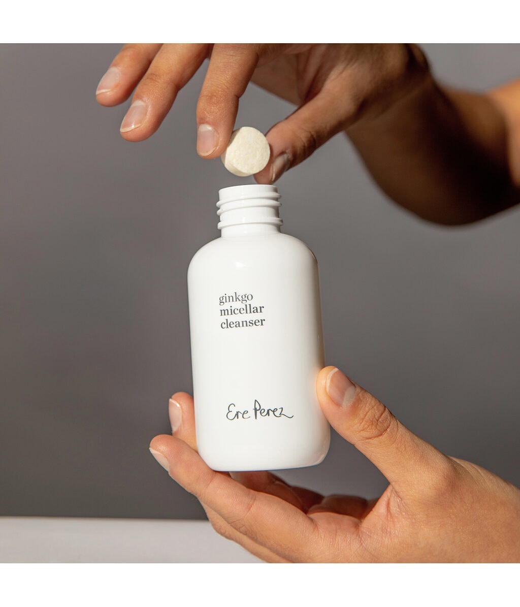 Мицеллярное средство для умывания Ere Perez Ginkgo Micellar Cleanser без запаха, для комбинированной и сухой кожи, 1 шт — фото 4