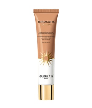 GUERLAIN Terracotta Joli Teint Protecting Tinted Moisturizer podkład rozświetlający nadający naturalny wygląd SPF 20 odcień 30 Sunwarm 30 ml można nabyć na stronie Flaconi.pl