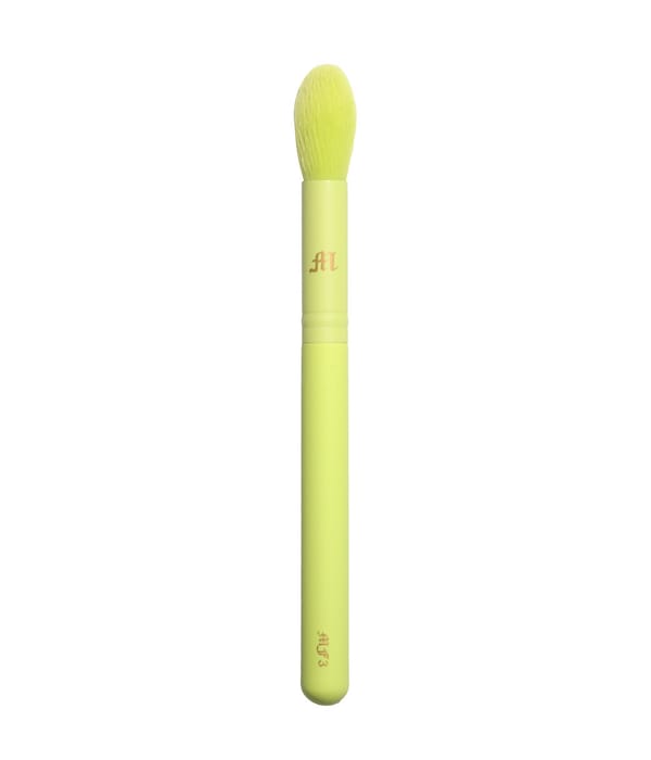 Produktbild 1 von 1, Made By Mitchell Face Makeup Brush Highlighter Pinsel