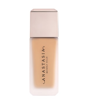 Anastasia Beverly Hills Impeccable Blurring Second-Skin Matte Foundation podkład w płynie zapewniający krycie od średniego do mocnego odcień 4W 35 ml można nabyć na stronie Flaconi.pl