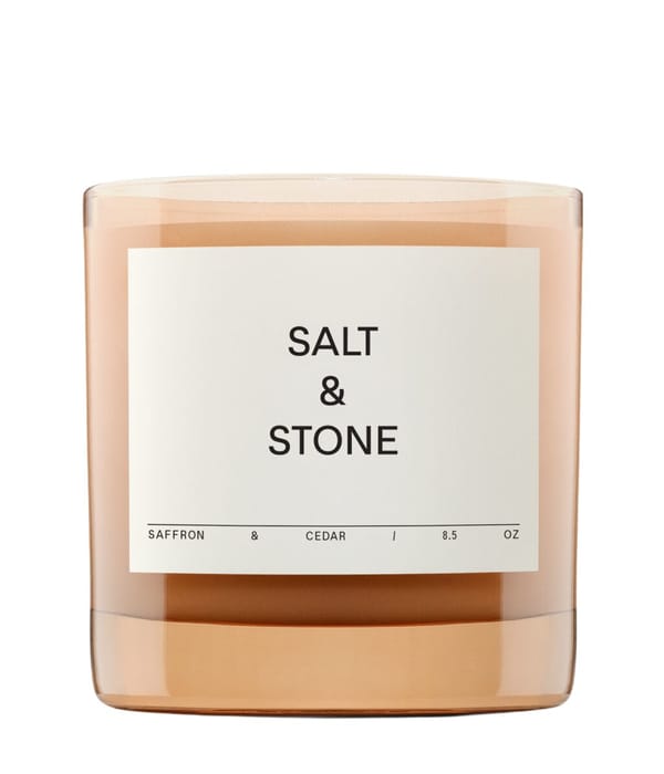 Produktbild 1 von 1, SALT & STONE Safron & Cedar Duftkerze