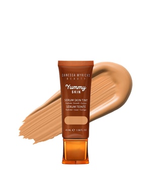 Danessa Myricks Beauty Yummy Skin Serum Skin Tint nawilżający podkład z efektem wygładzającym odcień 7 - Medium Skin with Golden Undertones 45 ml można nabyć na stronie Flaconi.pl