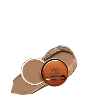 Danessa Myricks Beauty Yummy Skin Blurring Balm Powder kompaktowy podkład kremowy odcień 5.5 - Medium To Tan with Neutral Undertones 18 g można nabyć na stronie Flaconi.pl