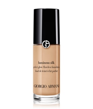 Giorgio Armani Lichtgevende zijde Vloeibare foundation in Nr. 04 18 ml