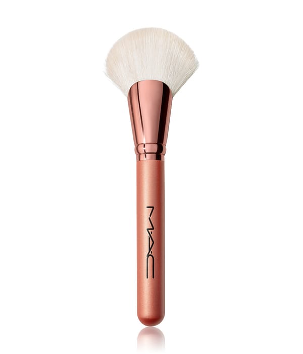 Zdjęcie produktu 1 z 2, MAC Pędzel do bronzera 143S Pędzelek do konturowania